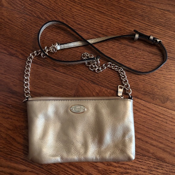 Coach Handbags - Gold Coach Crossbody Coach Handbags - Gold Coach Crossbody